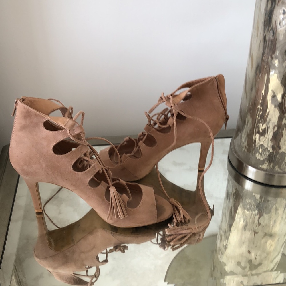 Shoes - Picture 3 of 4